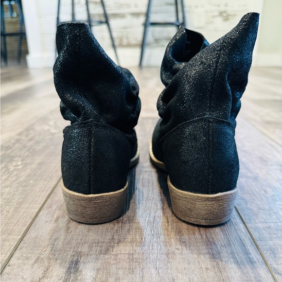 Never worn SweetHoney brand slouchy ankle boots - Picture 3 of 7